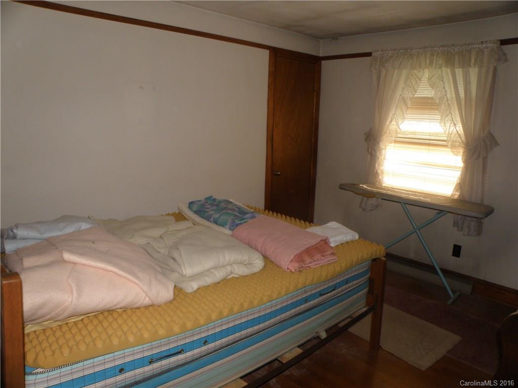 8 Youngs Cove Road Candler NC 28715