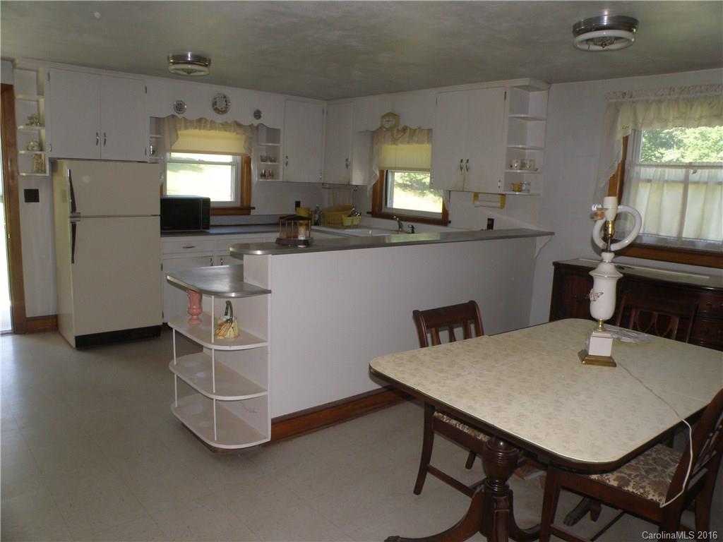 8 Youngs Cove Road Candler NC 28715