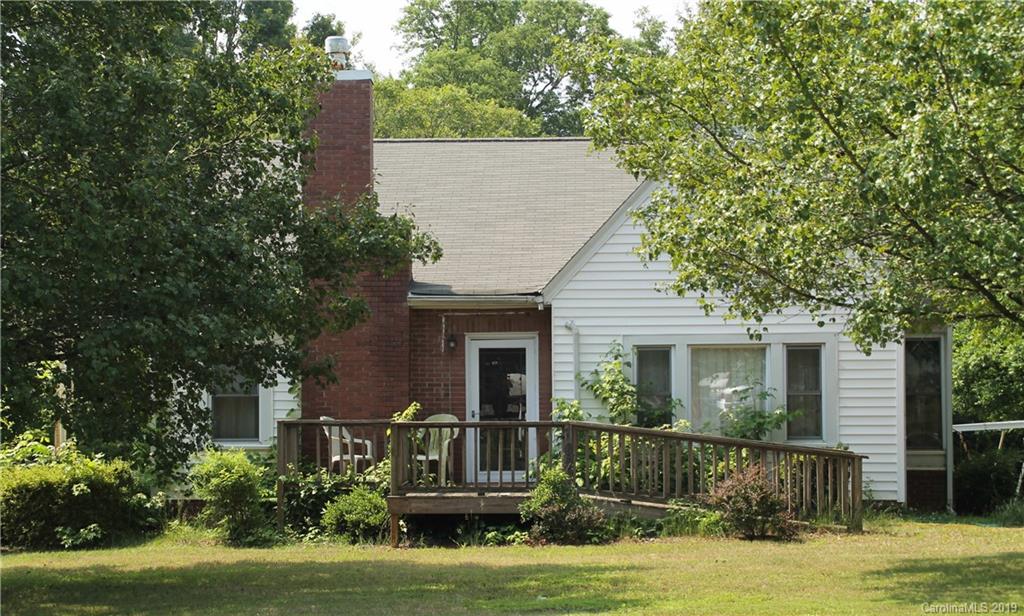 705 Tuckaseege Road Mount Holly NC 28120