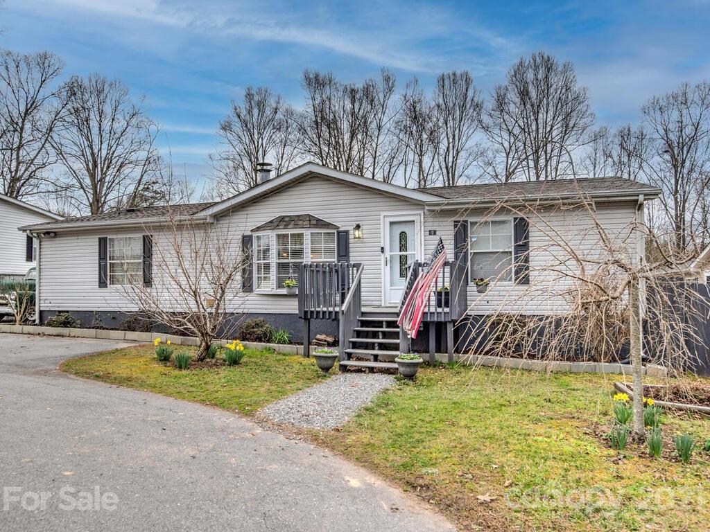 107 Liberty Road Candler NC 28715