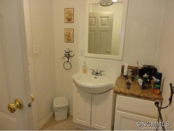 941 Bee Tree Road Swannanoa NC 28778
