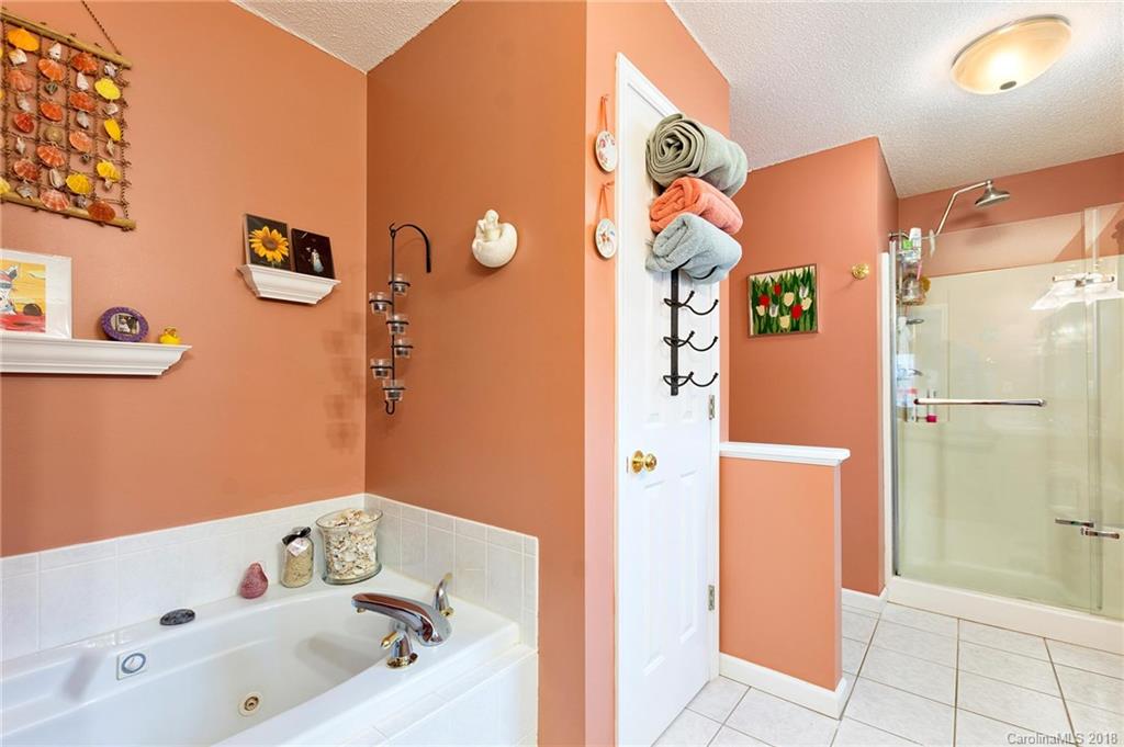 604 Hidden Springs Drive Asheville NC 28804
