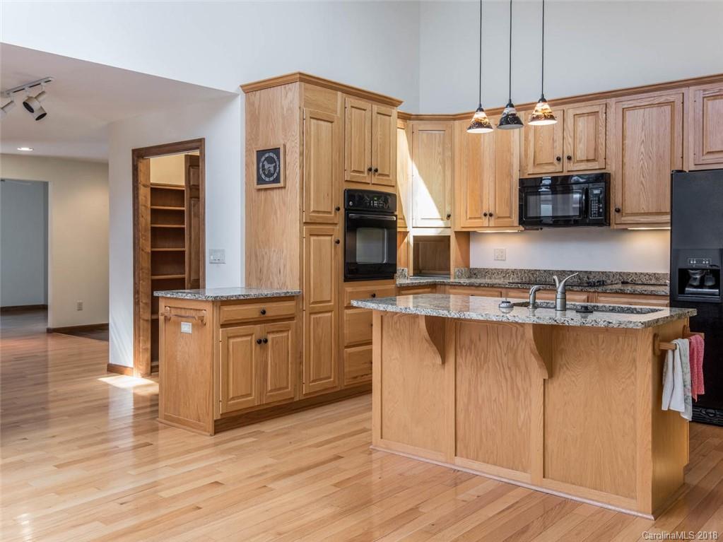 945 Walnut Hollow Road Brevard NC 28712