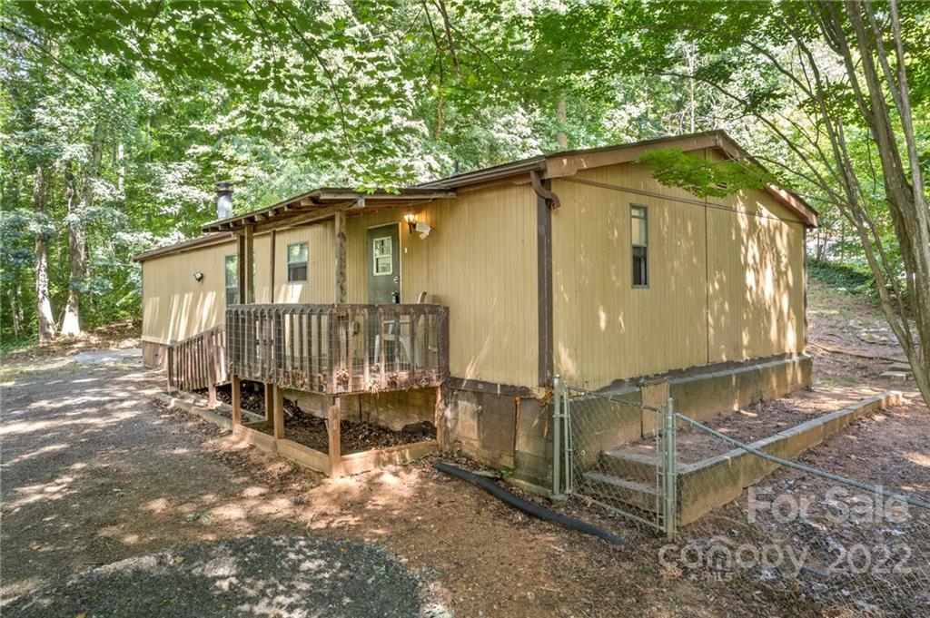140 Ridgedale Road Candler NC 28715