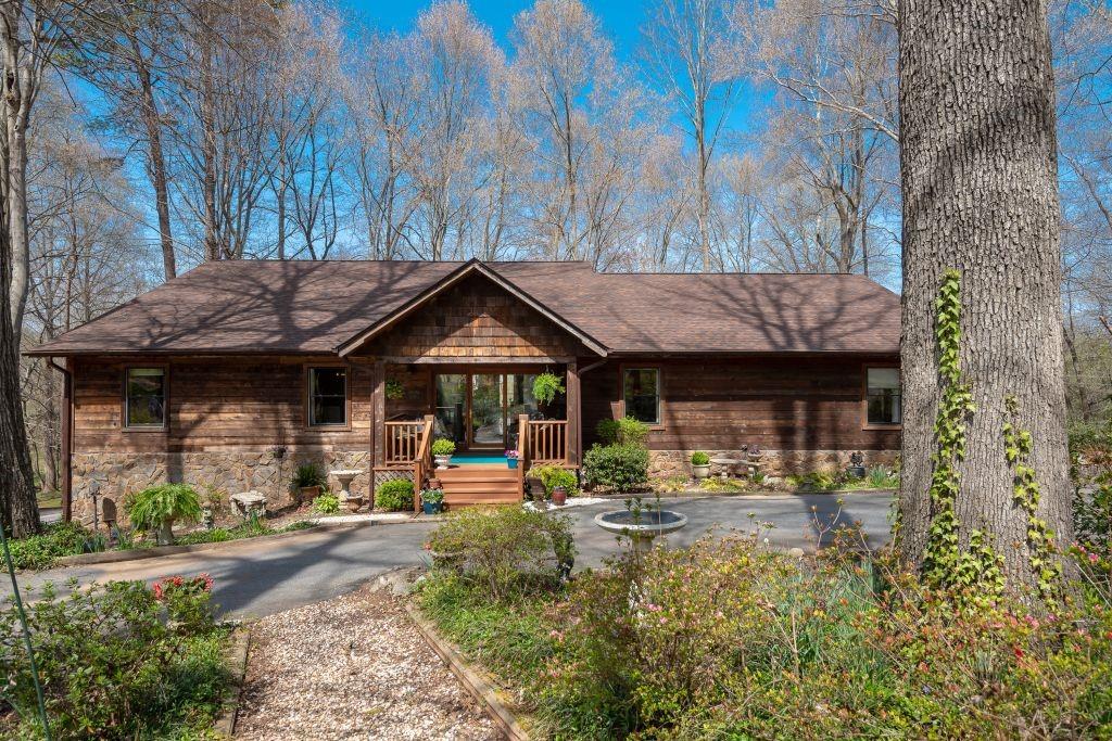 1080 Meadowbrook Lane Newton NC 28658