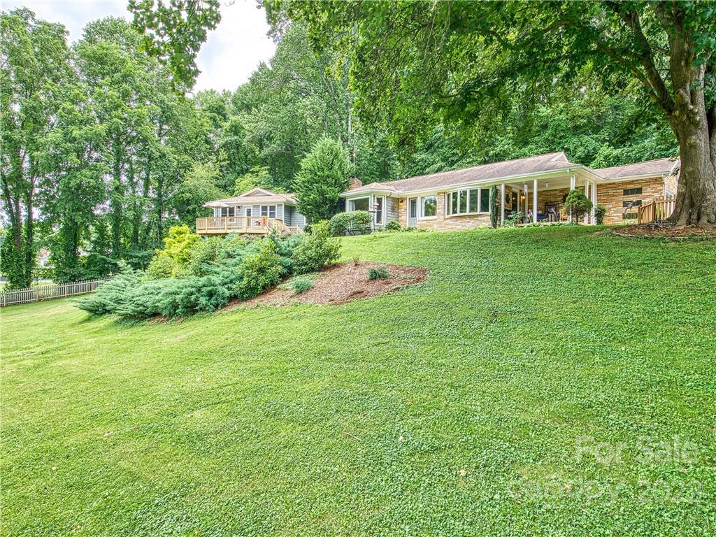 55 Hazelview Drive Waynesville NC 28786