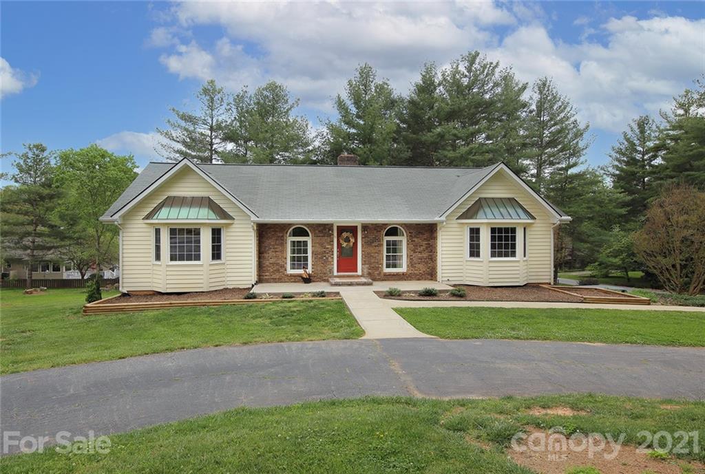 19 Meadows Circle Arden NC 28704
