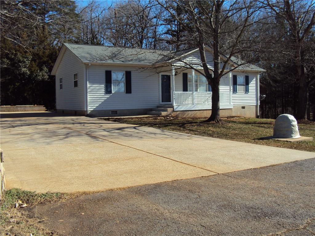 1926 Nash Street Newton NC 28658