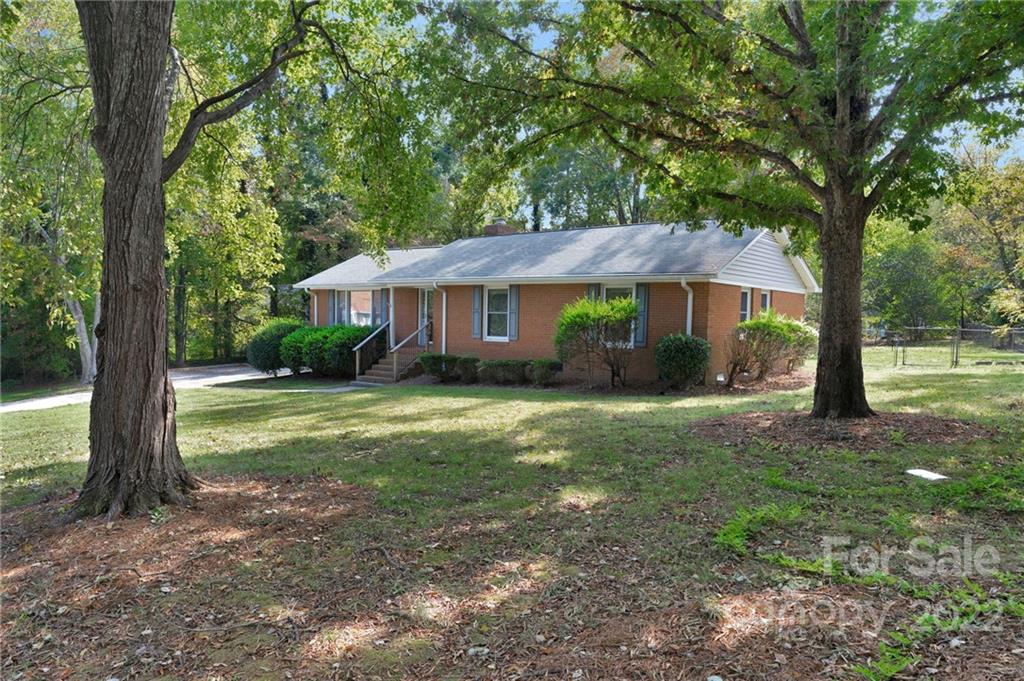 8110 Ottawa Lane Charlotte NC 28227
