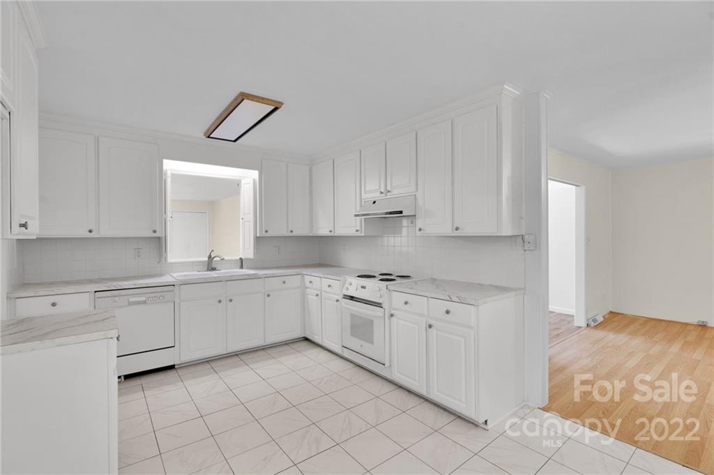 8110 Ottawa Lane Charlotte NC 28227