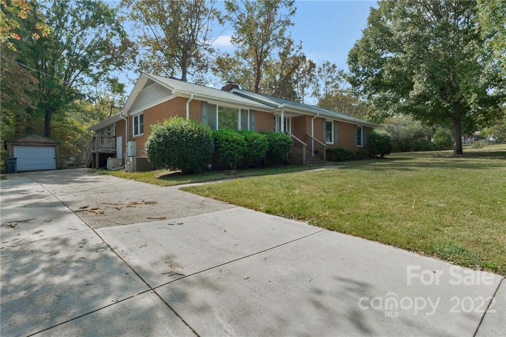 8110 Ottawa Lane Charlotte NC 28227