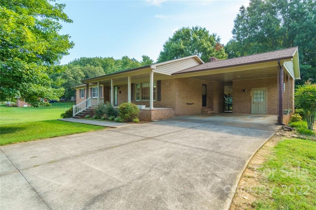 126 Parkwood Lane Statesville NC 28677