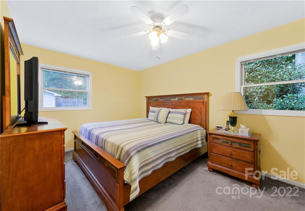 8 Auburndale Drive Asheville NC 28806