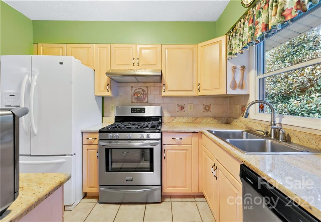 8 Auburndale Drive Asheville NC 28806