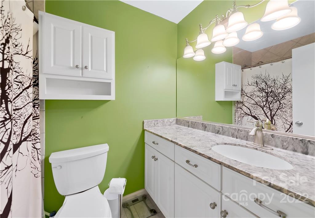 8 Auburndale Drive Asheville NC 28806
