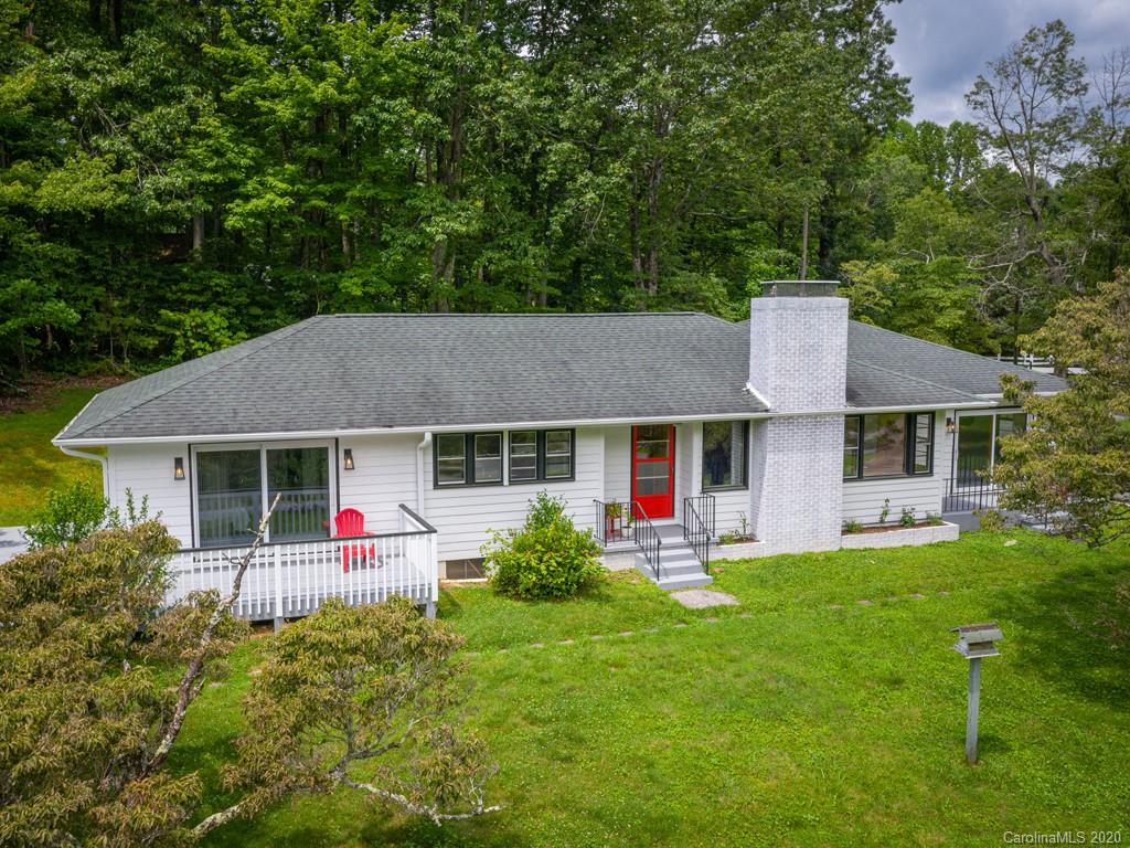 540 Greenville Street Saluda NC 28773