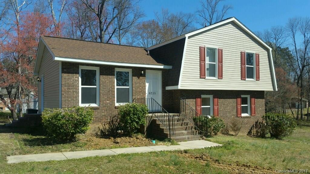9723 Woodland Circle Charlotte NC 28216