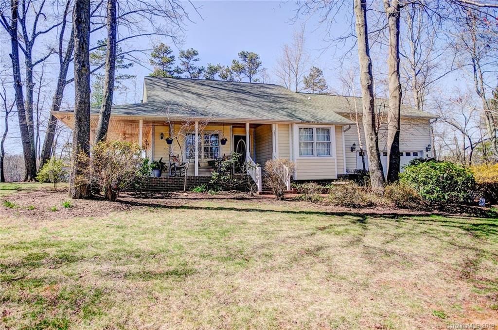 6 Hiawatha Court Asheville NC 28806