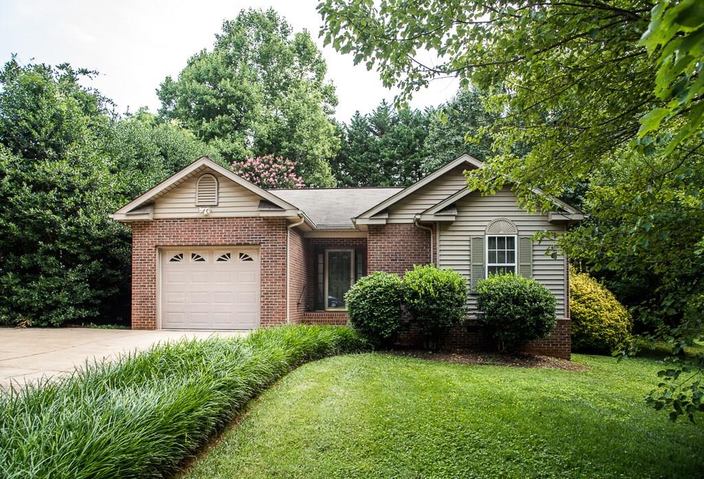 31 44th Avenue Place NE Hickory NC 28601