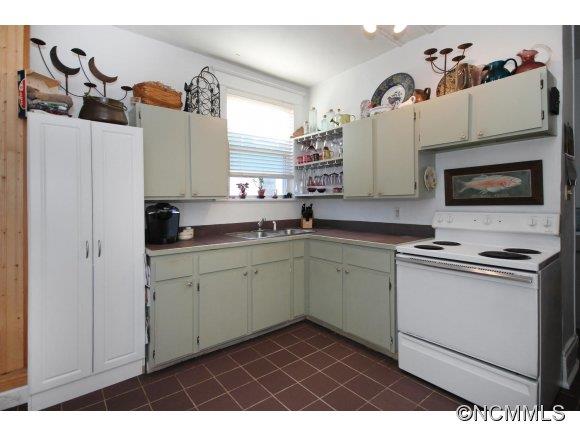 25 Highland Street Asheville NC 28801