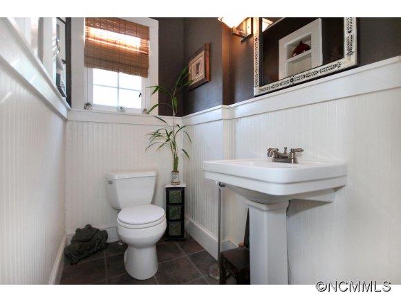 25 Highland Street Asheville NC 28801