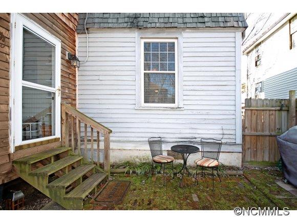 25 Highland Street Asheville NC 28801