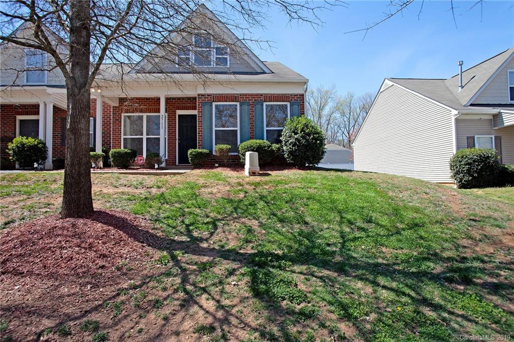 2711 Meadow Knoll Drive Charlotte NC 28269