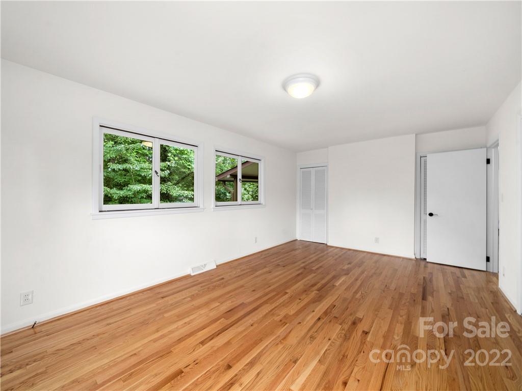 36 Briarwood Road Asheville NC 28804