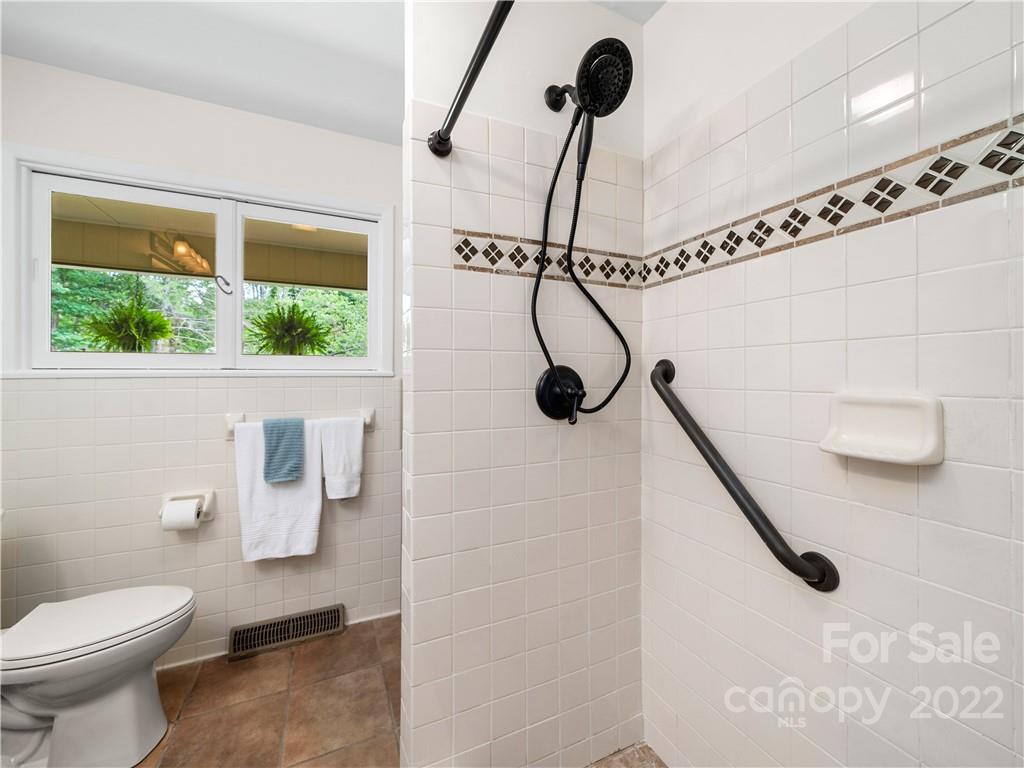 36 Briarwood Road Asheville NC 28804