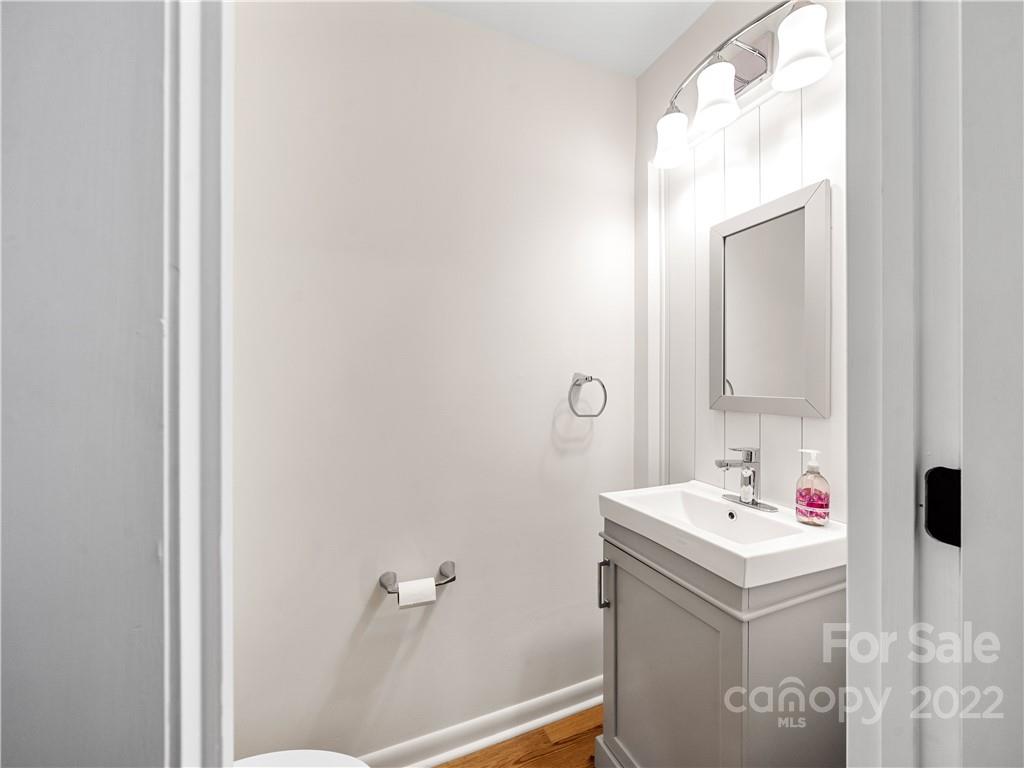 36 Briarwood Road Asheville NC 28804