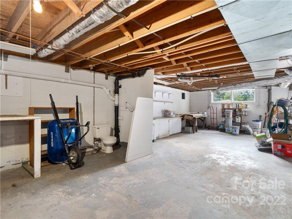 36 Briarwood Road Asheville NC 28804