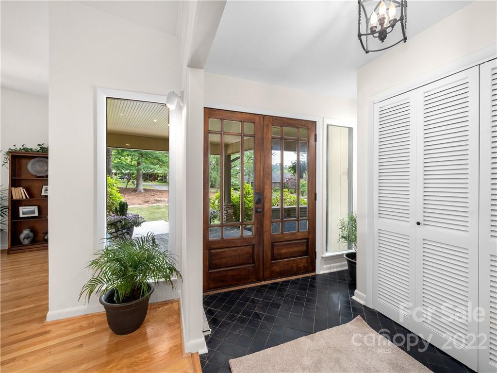 36 Briarwood Road Asheville NC 28804