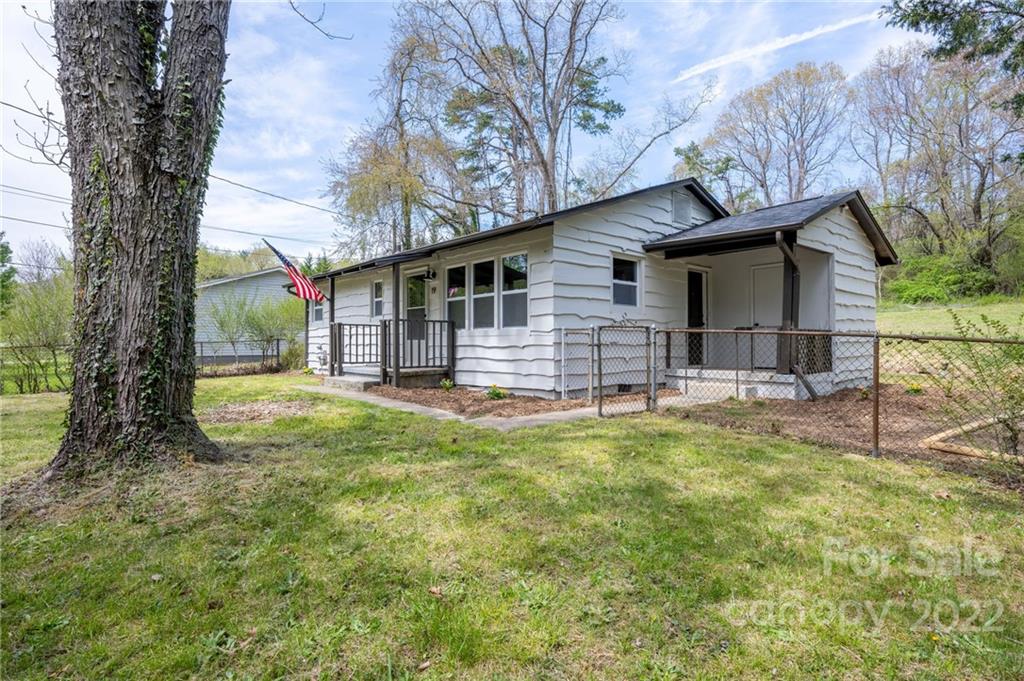 19 Cub Road Asheville NC 28806