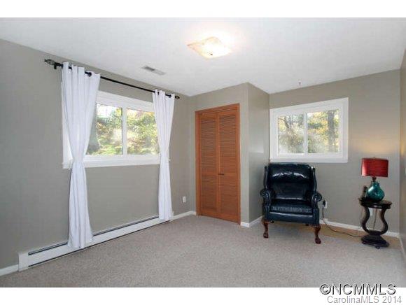 44 Audubon Drive Asheville NC 28804