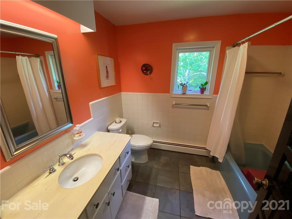 102 Furnifold Street Morganton NC 28655