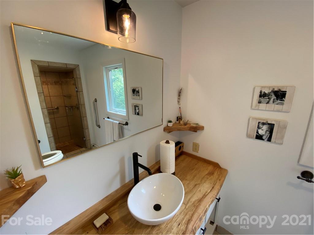 102 Furnifold Street Morganton NC 28655