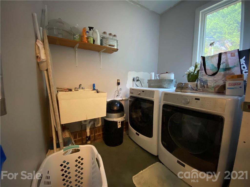 102 Furnifold Street Morganton NC 28655