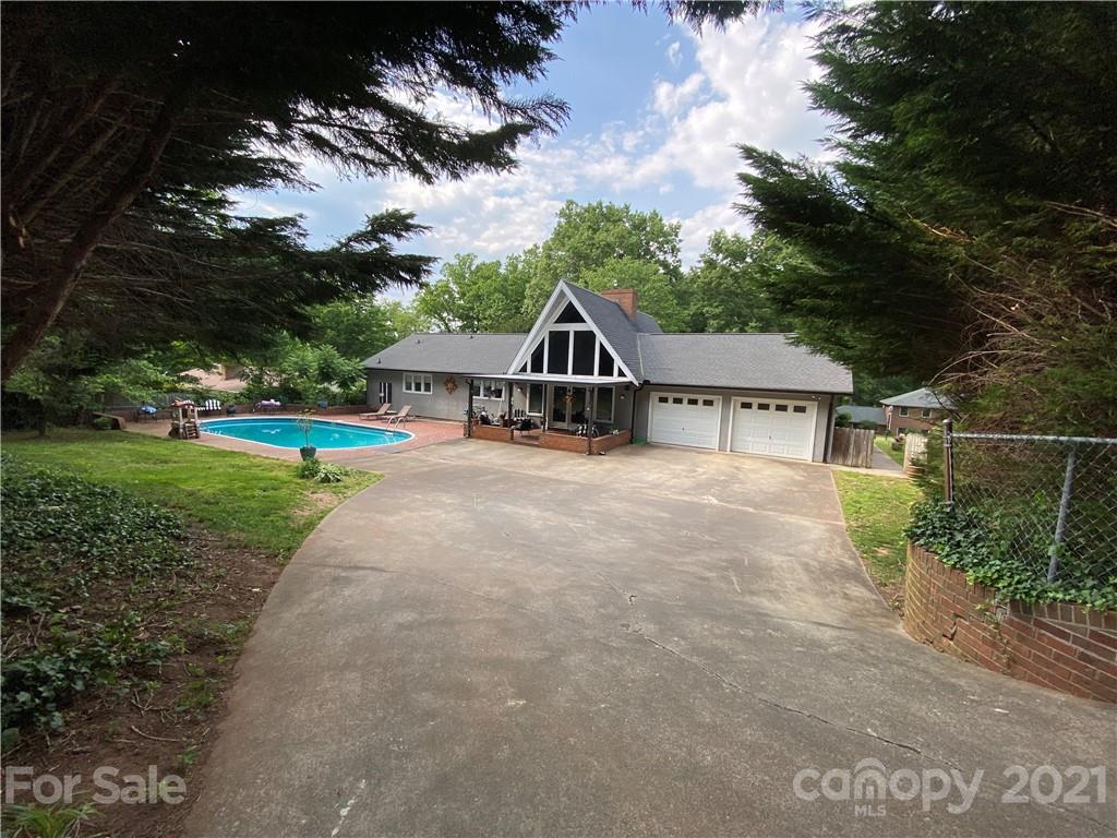 102 Furnifold Street Morganton NC 28655