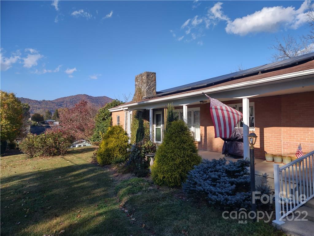 625 Mulberry Street Clyde NC 28721