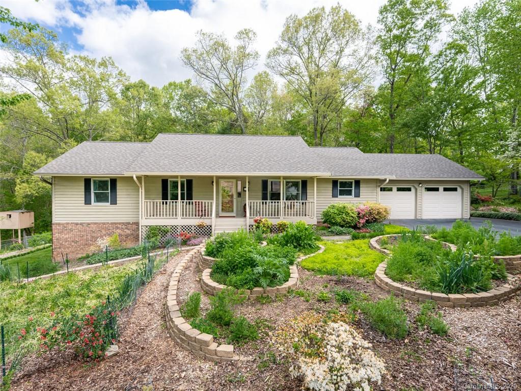 16 Country Lane Candler NC 28715
