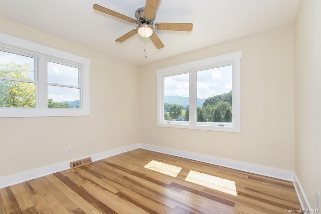 59 Honeycomb Drive Waynesville NC 28786