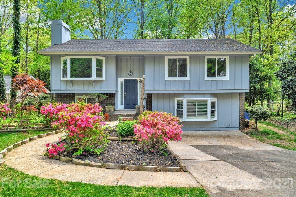 1037 Pineborough Road Charlotte NC 28212