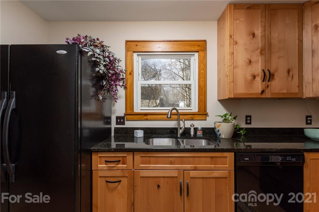 81 Baker Avenue Asheville NC 28806