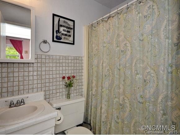 15 Ben Franklin Lane Asheville NC 28805