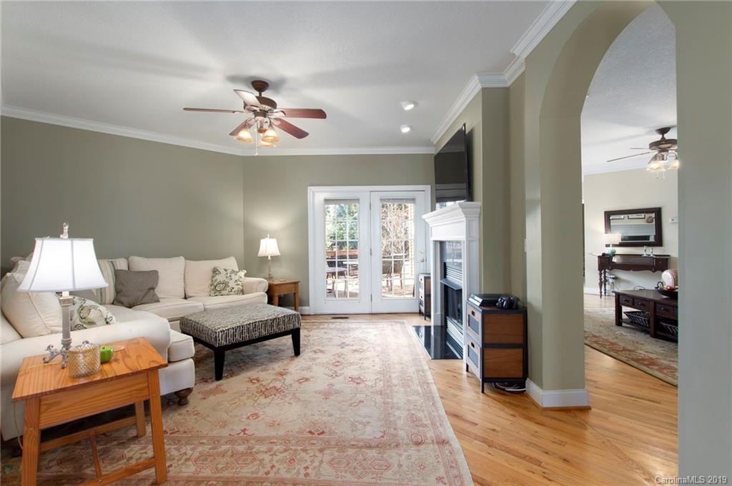 61 Helen Holcombe Way Candler NC 28715