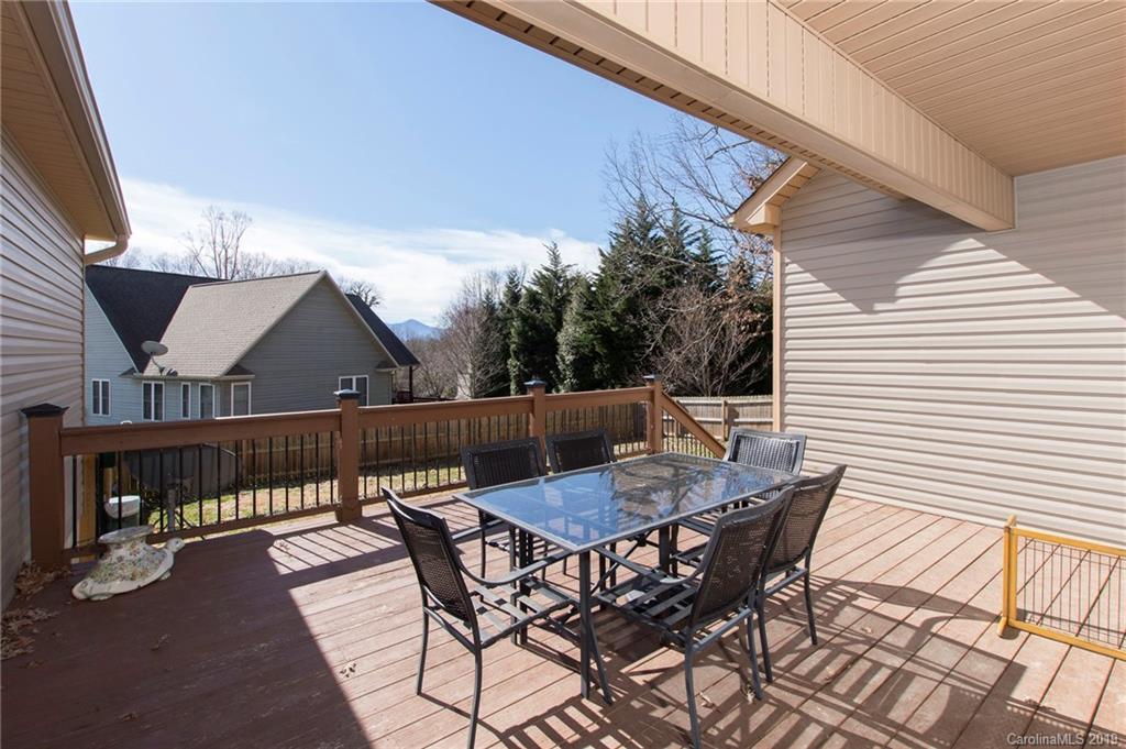 61 Helen Holcombe Way Candler NC 28715