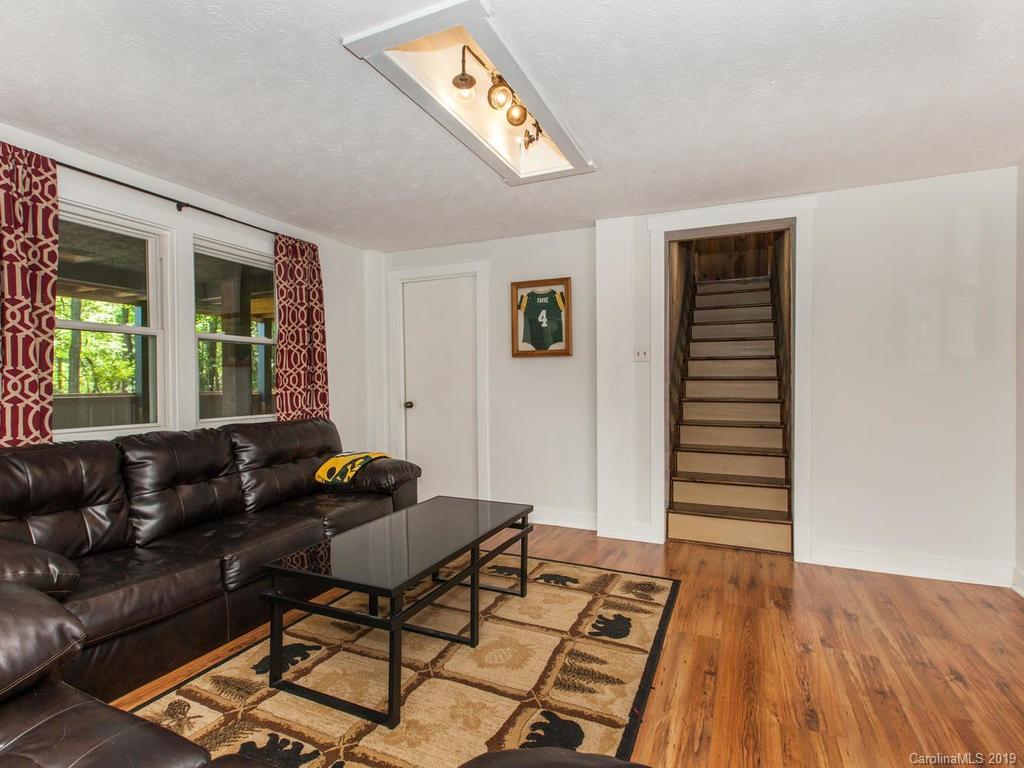 37 Country Creek Drive Candler NC 28715