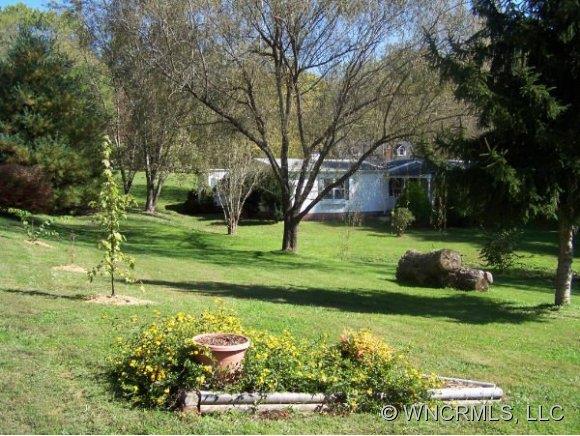 48 Armstrong Road Etowah NC 28729