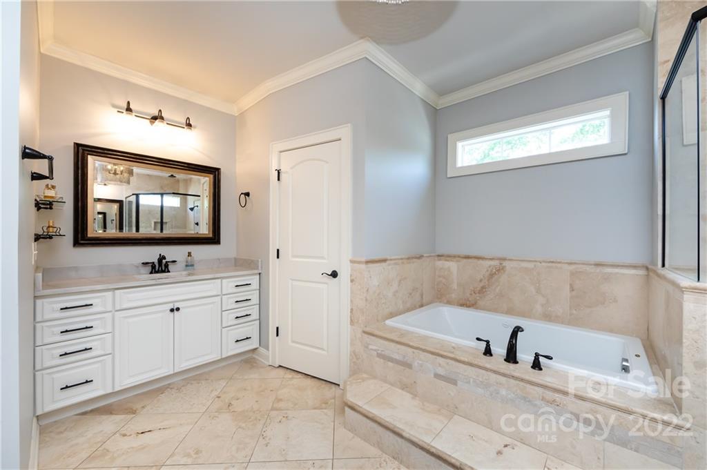 617 Ideal Way Charlotte NC 28203