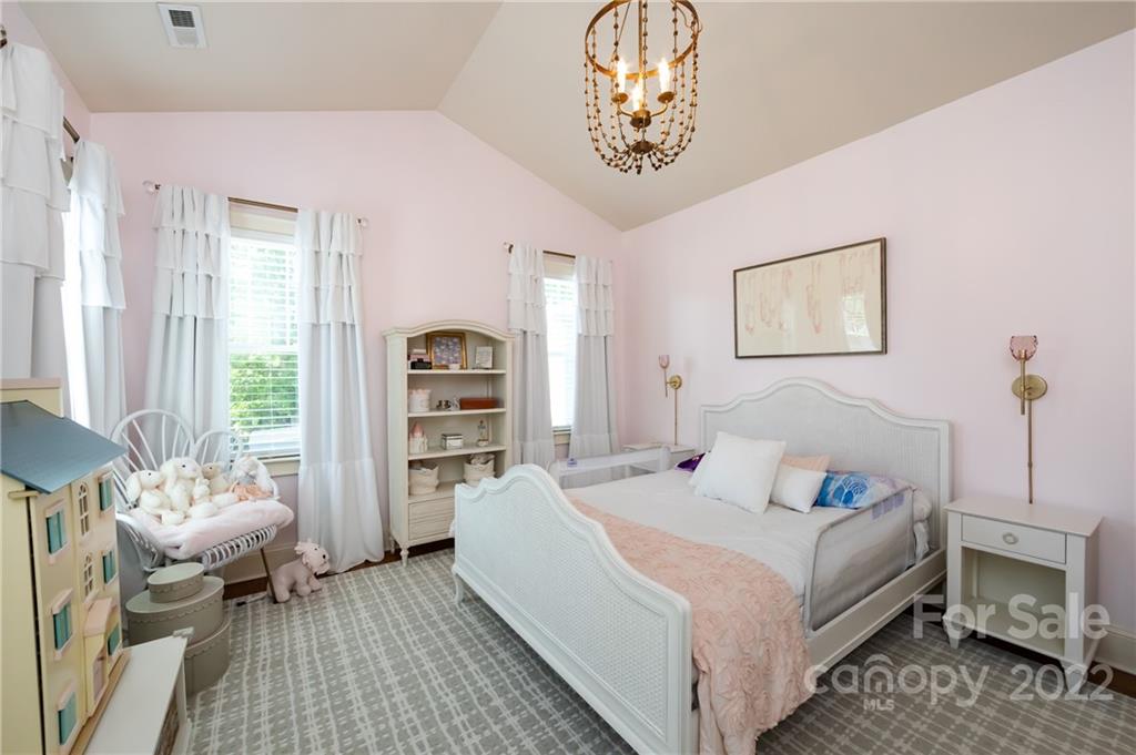 617 Ideal Way Charlotte NC 28203